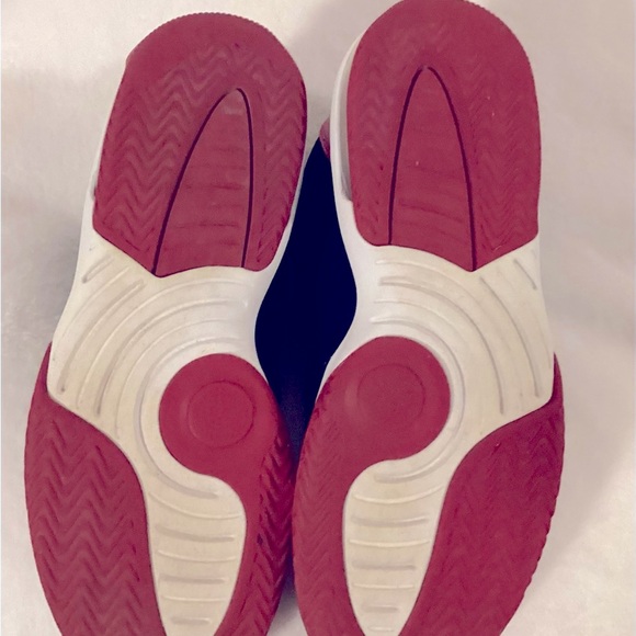 Nike Air Jordan Black and Red - LIKE NEW - Picture 5 of 6